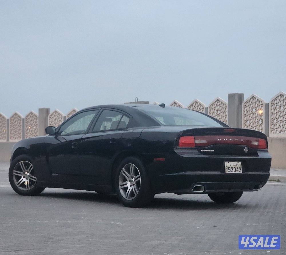 بيعة سريعة تشارجر 2011 نظيفة6