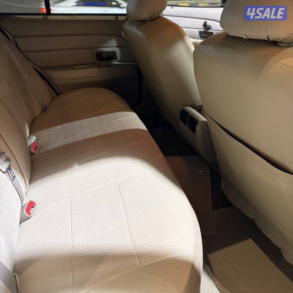 للبيع كراون فكتوريا2