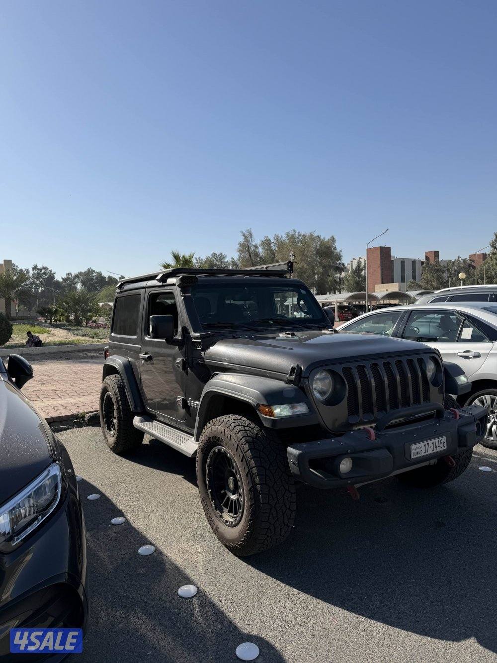 Jeep wrangler sport 2020 , mileage 135,000 km0
