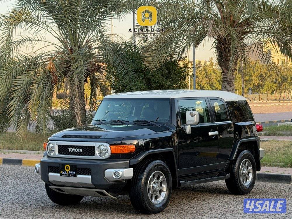 للبيع FJ - CRUISER موديل 2012 وارد الساير0