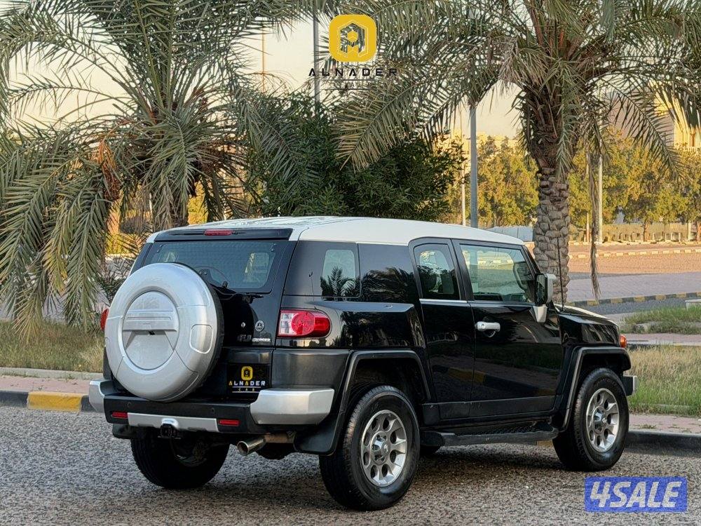 للبيع FJ - CRUISER موديل 2012 وارد الساير3
