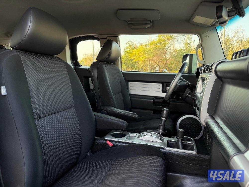 للبيع FJ - CRUISER موديل 2012 وارد الساير8