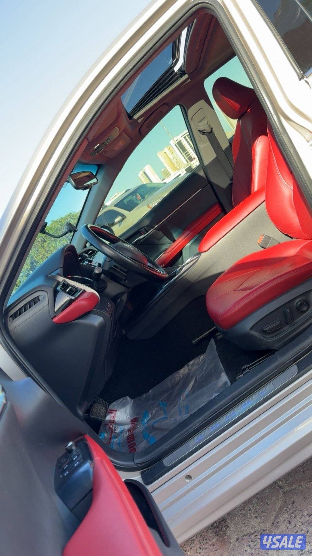 للبيع تويوتا كامريSE موديل2019 6 سلندر10