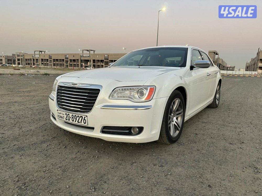 كرايزلر C 300 بحالة ممتازة0