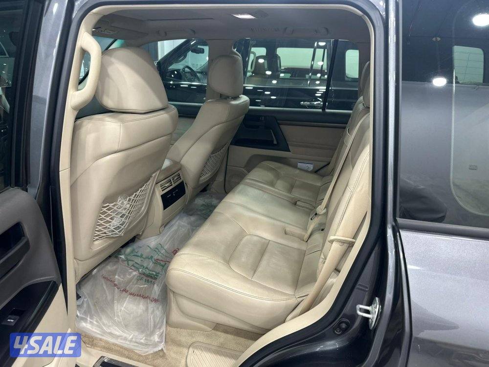 لاندكروزر جراند تورينق موديل ٢٠١٩ وارد الوكاله ماشي ٢٣٠ ألف كم5