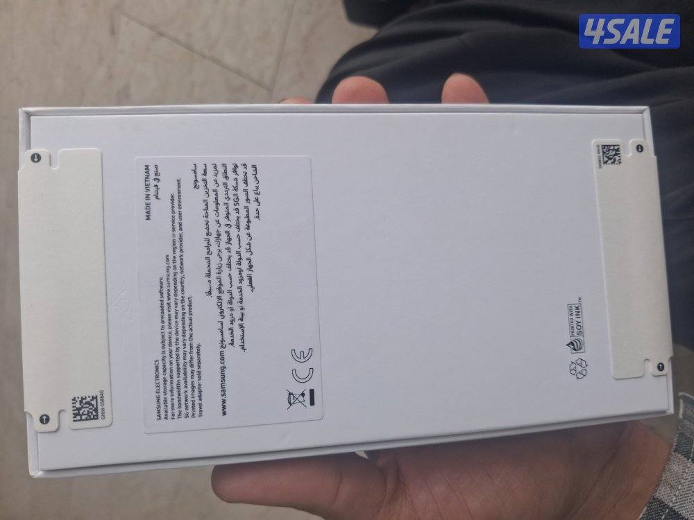 Samsung A36 56 selling, brand new.. not opened box..with aipods.. no c0