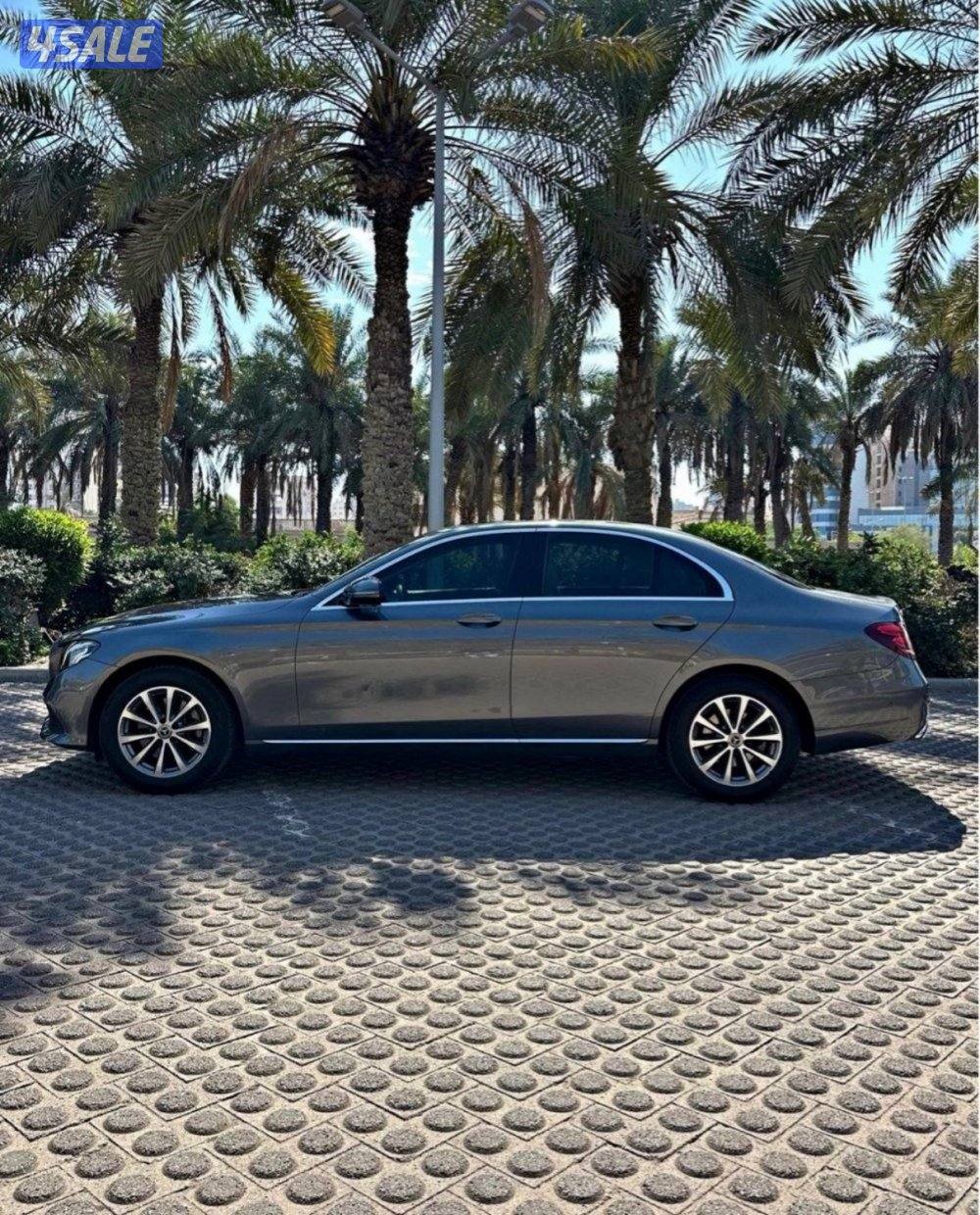 مرسيدس E200  -  2019 -  عداد 65000  -وارد الملا - صبغ وكاله4