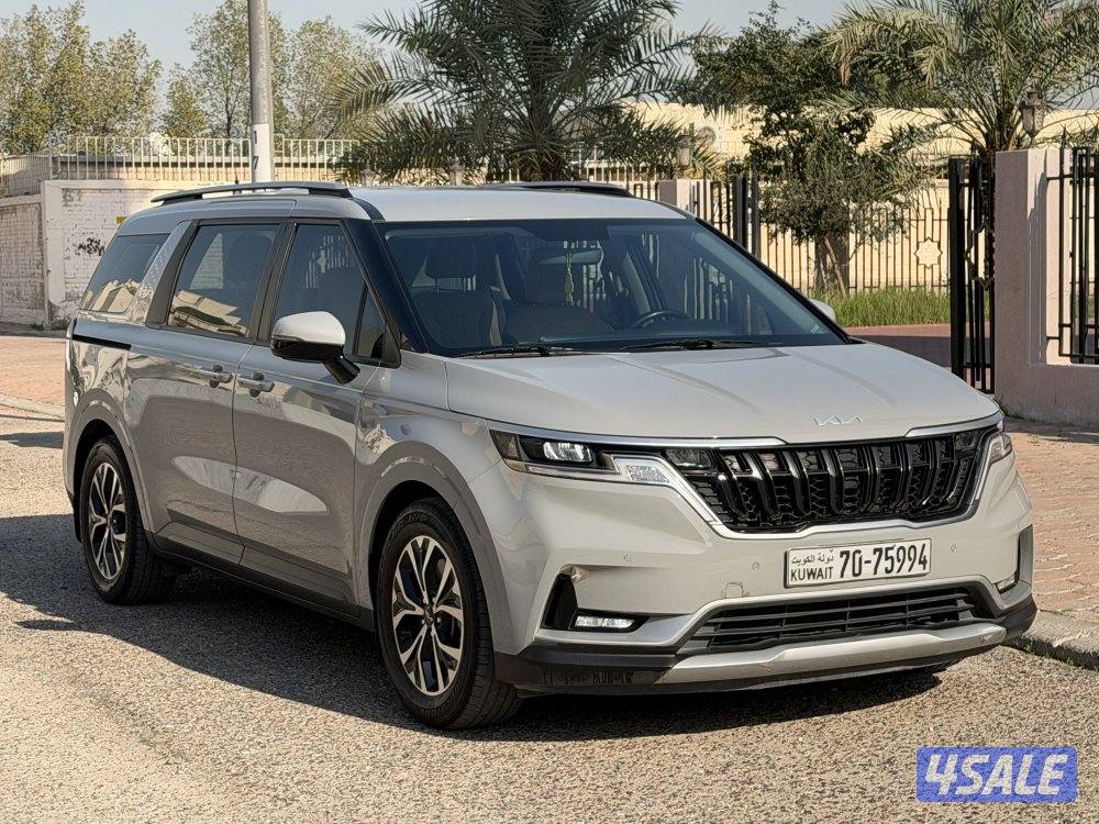 للبيع كيا كرنفال 2023 صبغ الوكالة2