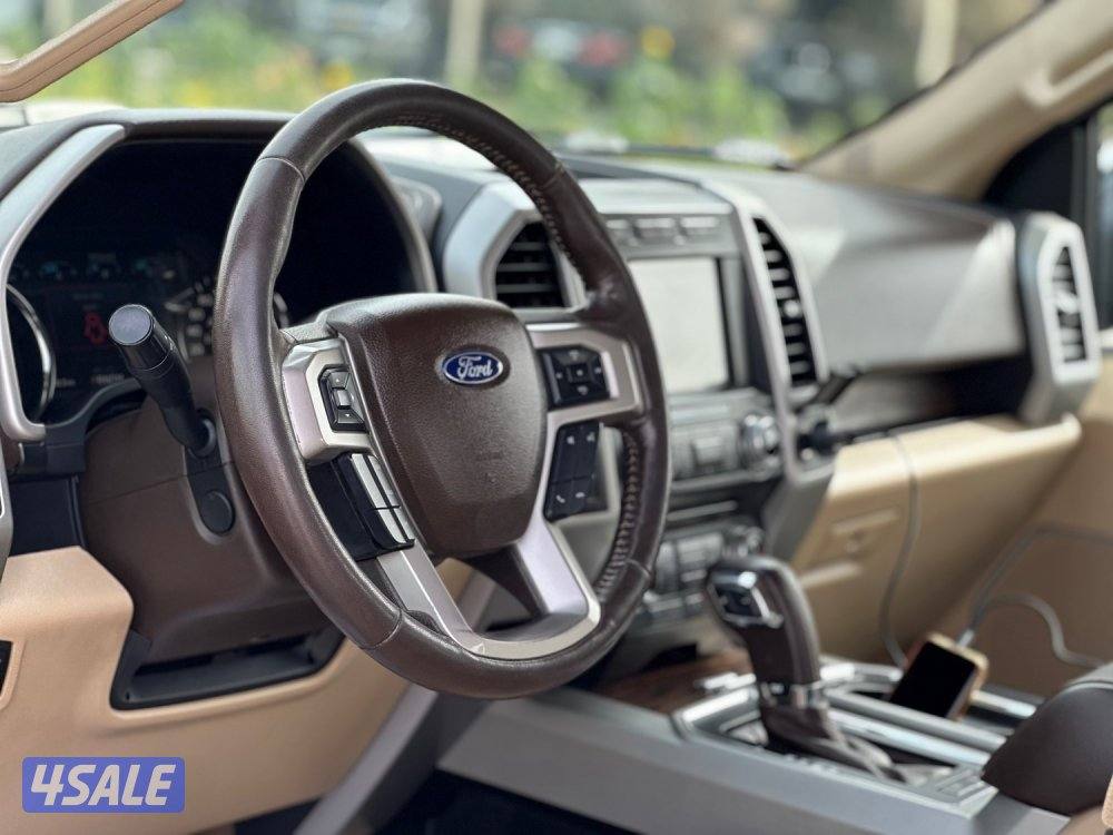 للبيع وانيت فورد لاريات ماشي ١١٥ الف كيلو5