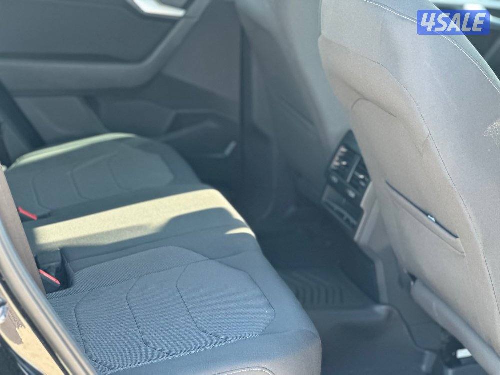 للبيع فولكس فاجن طوارق v6 ماشي ٥٠ الف كيلو5