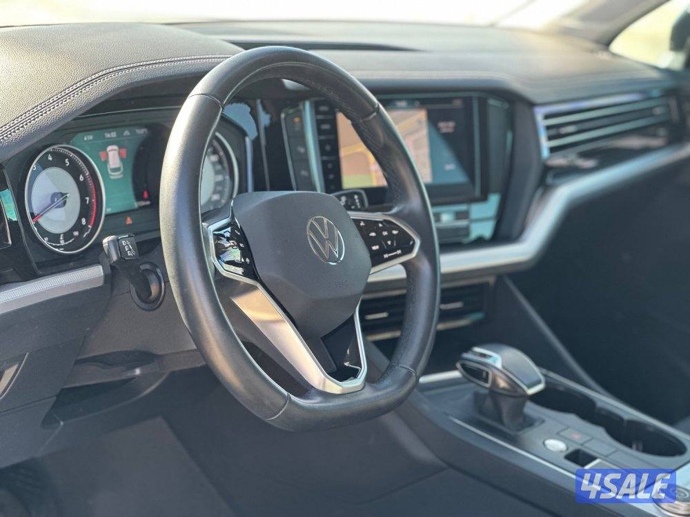 للبيع فولكس فاجن طوارق v6 ماشي ٥٠ الف كيلو7