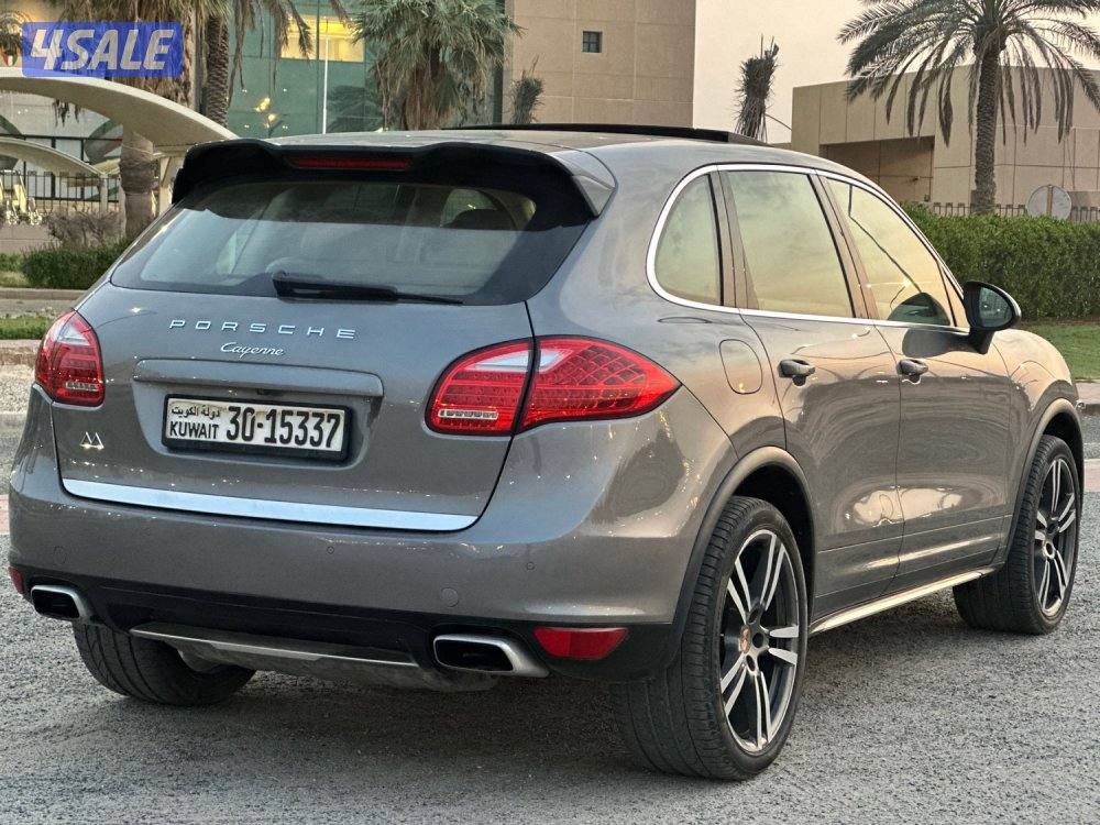 للبيع بورش كايين ماشي ١٣٨ الف كيلو3