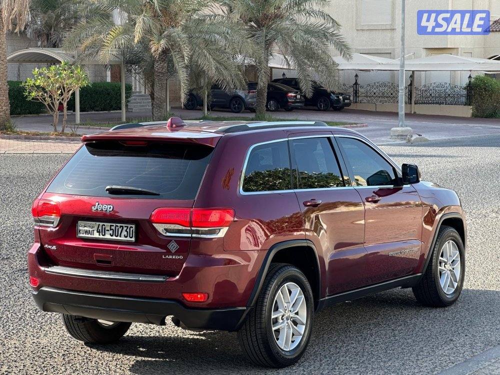 جراند شيروكي LAREDO1