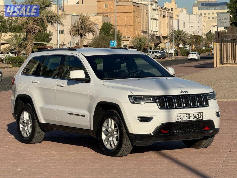 جراند شيروكي LAREDO0