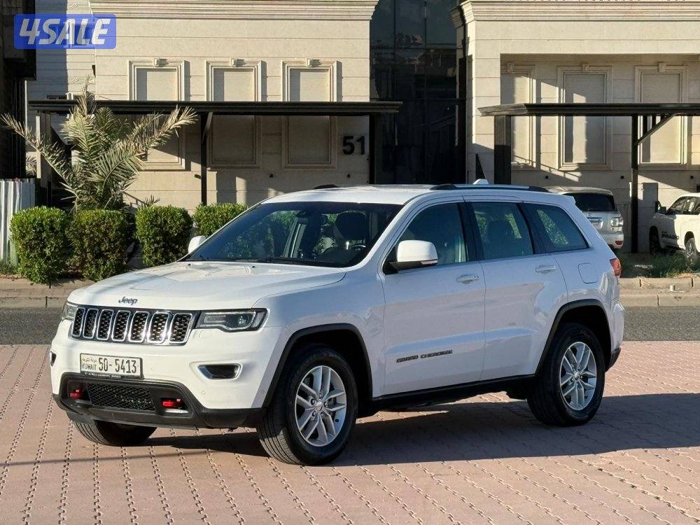 جراند شيروكي LAREDO1