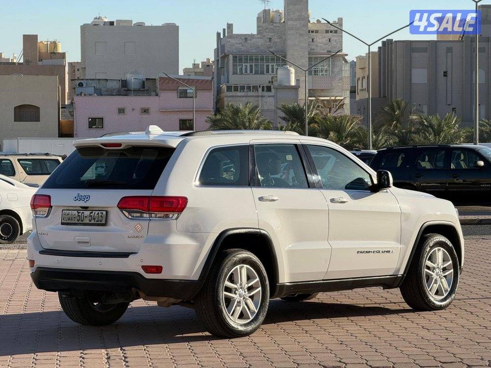 جراند شيروكي LAREDO3