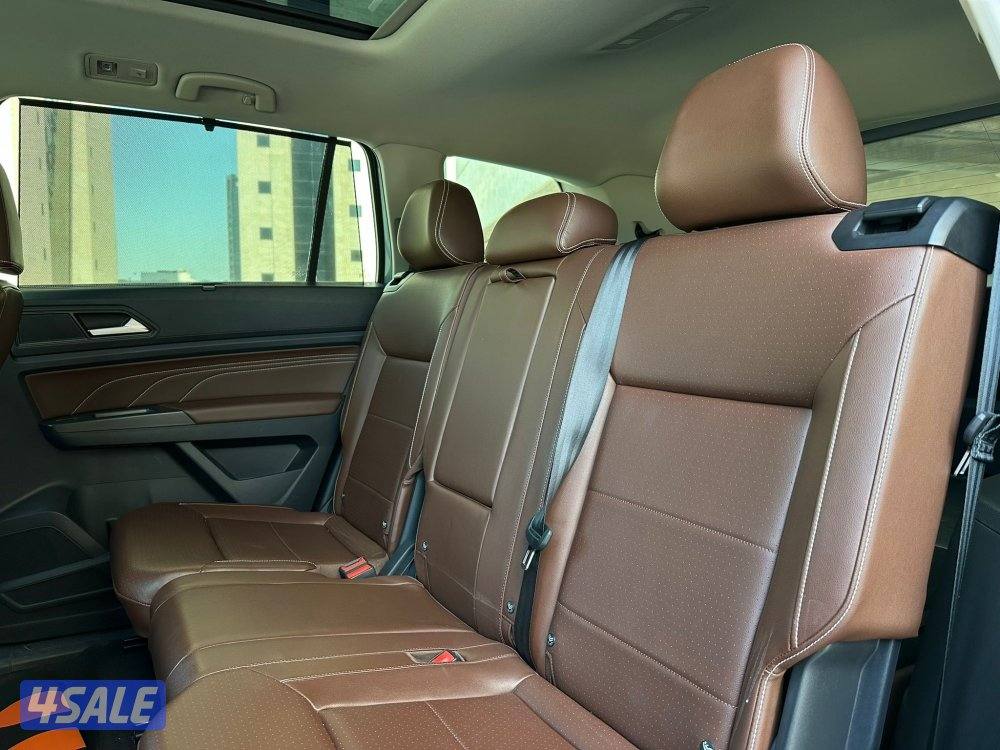 فولكس TERAMONT V6 موديل2023 عداد36الف وارد بهبهاني تحت الكفاله8