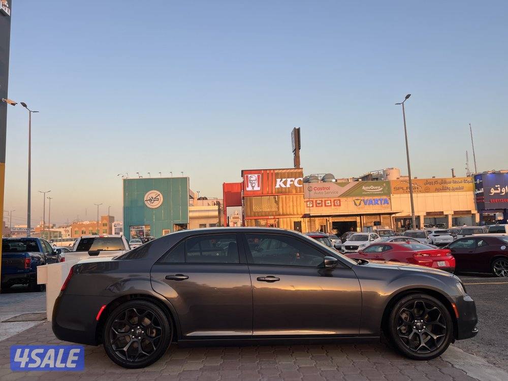 للبيع كرايزلر C300 S موديل 20216