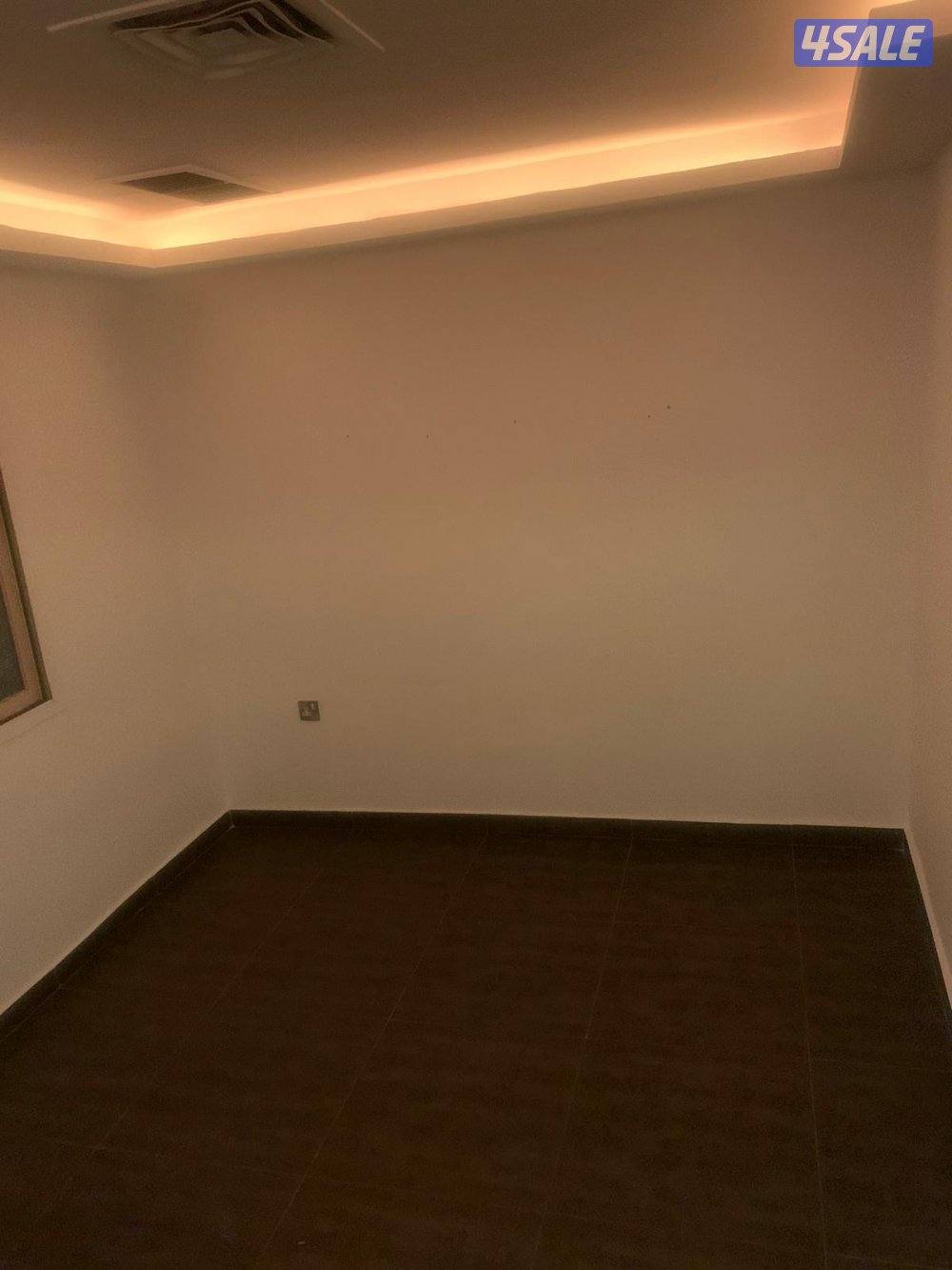 شقق للايجار خلو وفاضي غرفة وصالة ومطبخ وحمام تشطيب سوبر لوكس0