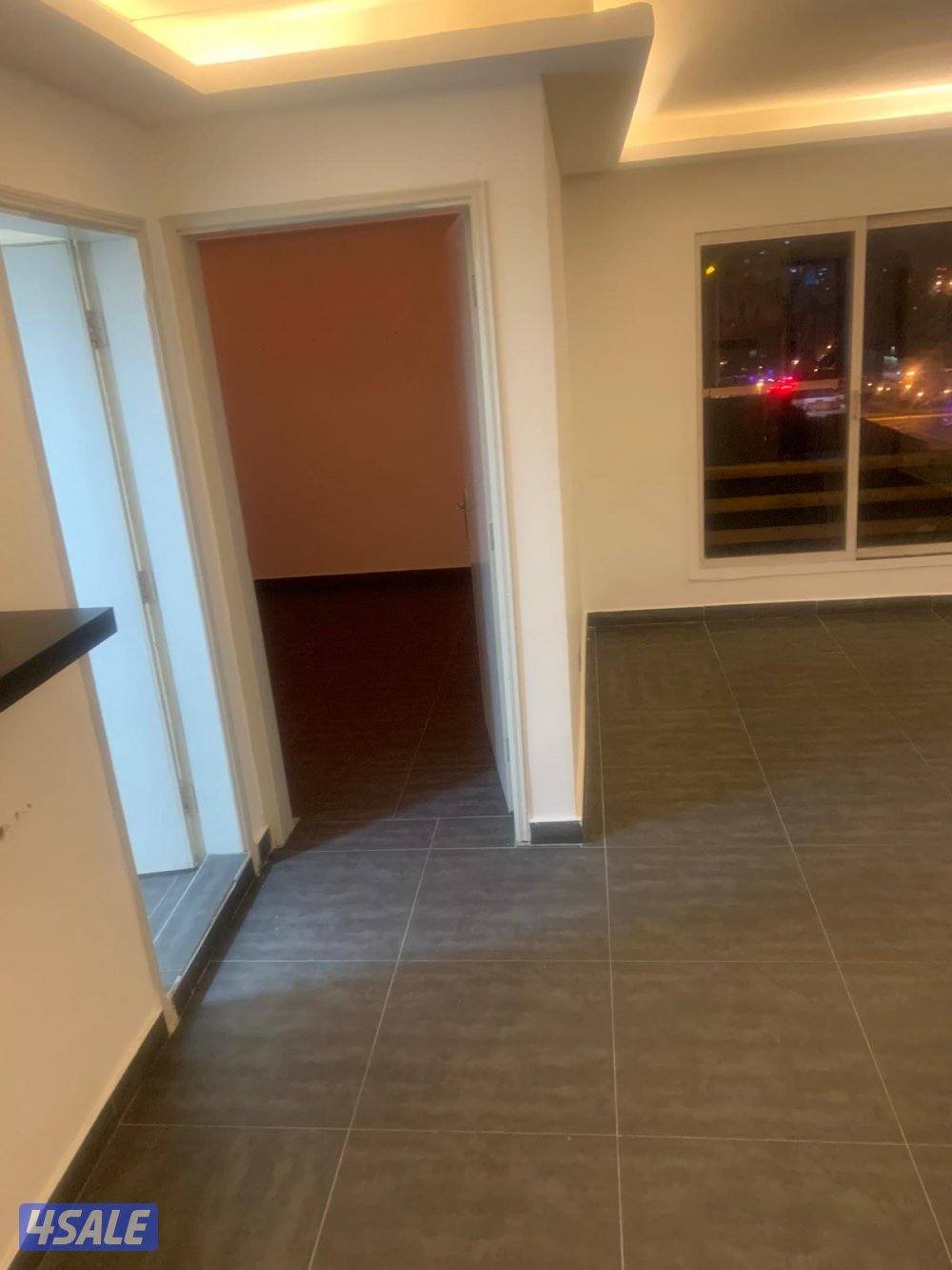 شقق للايجار خلو وفاضي غرفة وصالة ومطبخ وحمام تشطيب سوبر لوكس4