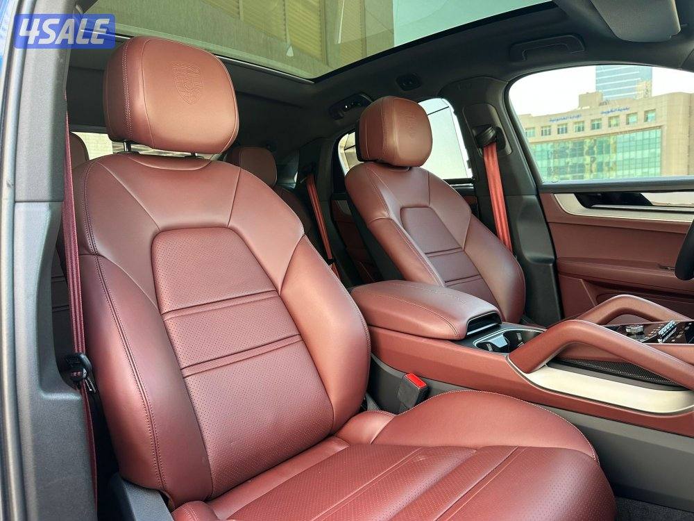 بورشه كايينCOUPEموديل2024 عداد13الف وارد بهبهاني سيرفس منتظم7