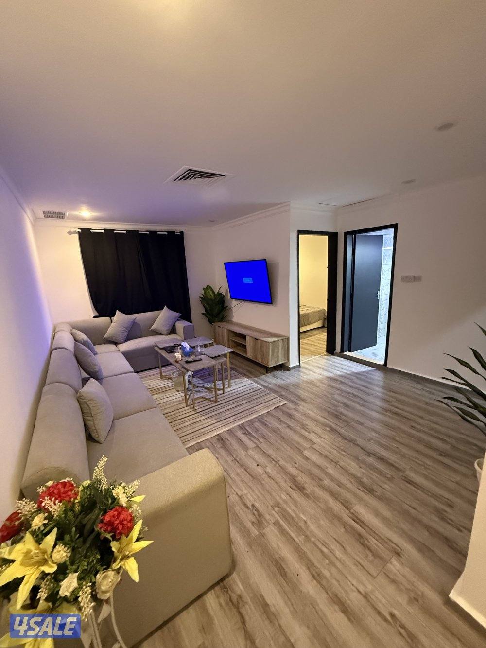 يوجد لدينا شقق الايجار غرفة وصالة ومطبخ وحمام خلو وفاضي3