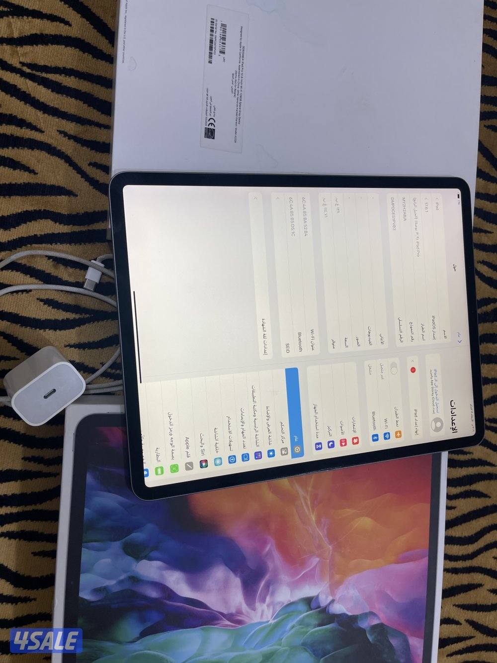 ايباد ابل برو 12.9 انش 128 قيقا الجيل الرابع نظيف جدا مع الاغراض كامله4