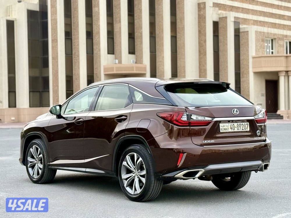 موديل ٢٠١٧ بحالك ممتازه سيرفيس وكالة عداد ١١٧ فل ابشن1