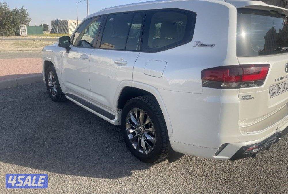 لاند كروز تون تيبربو آيرو اس1