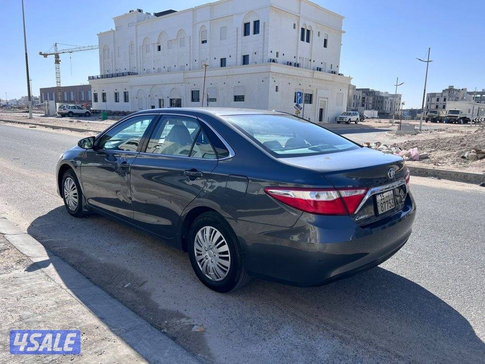للبيع كامري موديل 2017 صبغ وكاله ماعدا قطعه عداد 177 الف3