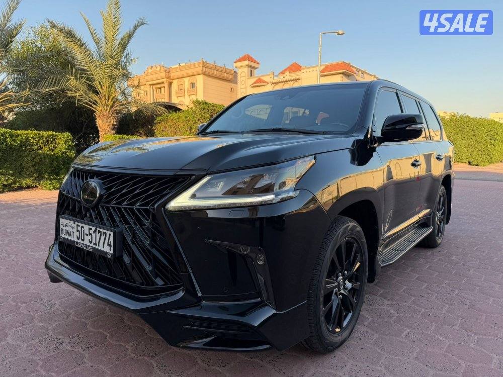 لكزس LX570 الساير بلاك ايدشن 2019 بحاله الوكاله عداد 195 الف0