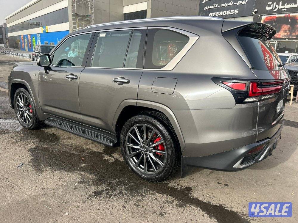 لكزس F.SPORT LX600 twin turbo.V6 موديل 2022 ماشى 81.000 k.m3