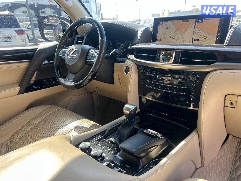 لكزس LX570 درجة ثانيه 
موديل 2017
ماشى 246.000 k.m 
وارد الساير6