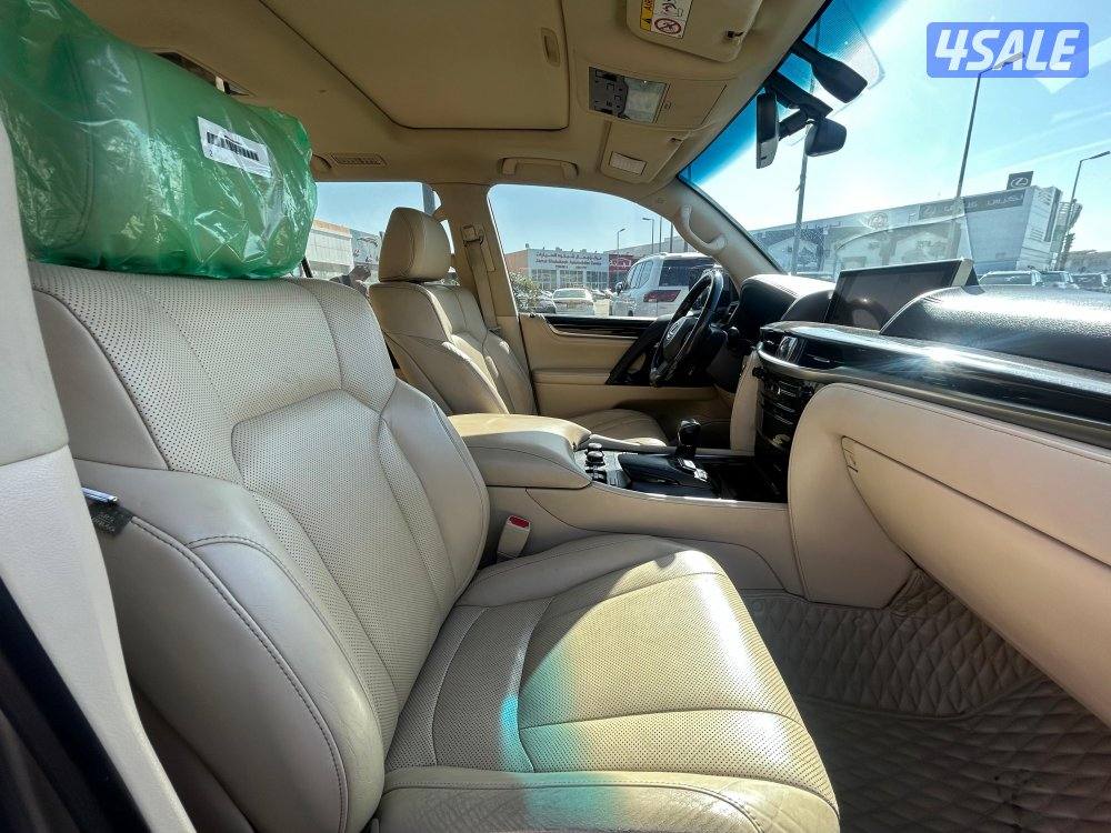 لكزس LX570 درجة ثانيه 
موديل 2017
ماشى 246.000 k.m 
وارد الساير7