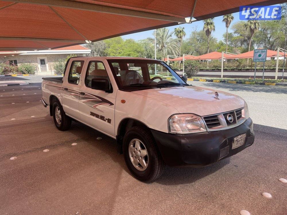 للبيع عربانه نيسان ٢٠١٦ بحاله نادره ماشي ١٦٠0