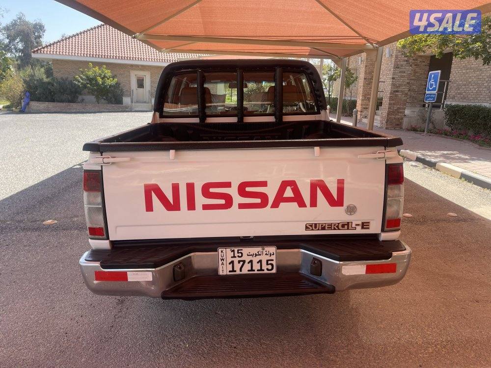 للبيع عربانه نيسان ٢٠١٦ بحاله نادره ماشي ١٦٠1