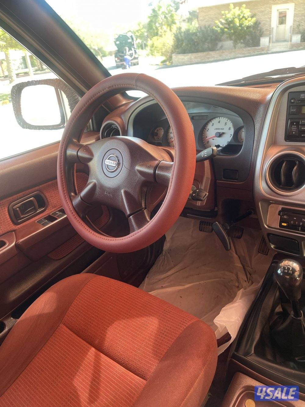 للبيع عربانه نيسان ٢٠١٦ بحاله نادره ماشي ١٦٠8