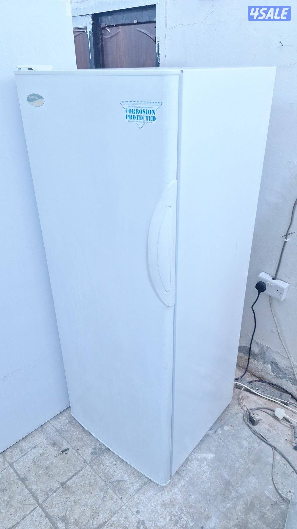 بيع فريزر سمنس حجم وسط بحاله ممتازه جدا مع التوصيل والكفاله1