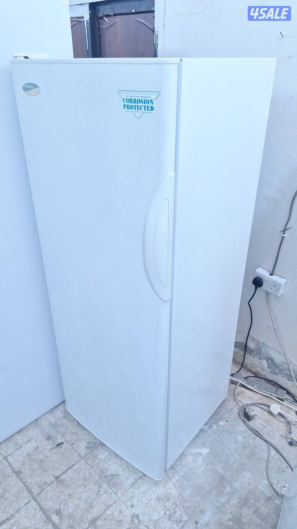 بيع فريزر سمنس حجم وسط بحاله ممتازه جدا مع التوصيل والكفاله2