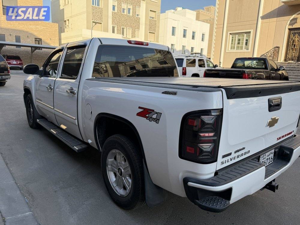 وانيت Z71 غمارتين دبل بحالة الوكاله وارد الغانم6