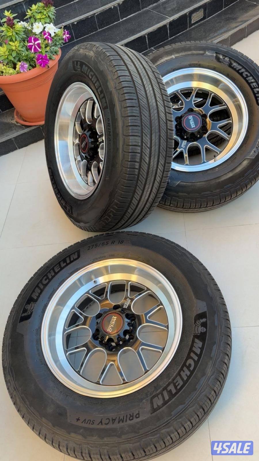 زنقات ولد للبيع مع تواير ميشلين جديده  weld racing0