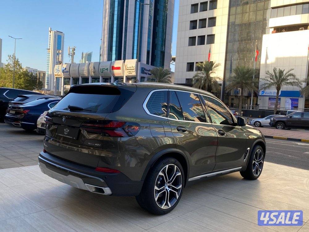 بي ام دبليو X5 موديل 2024 عداد 17 الف كيلو فقط تحت الكفاله وارد الغانم3