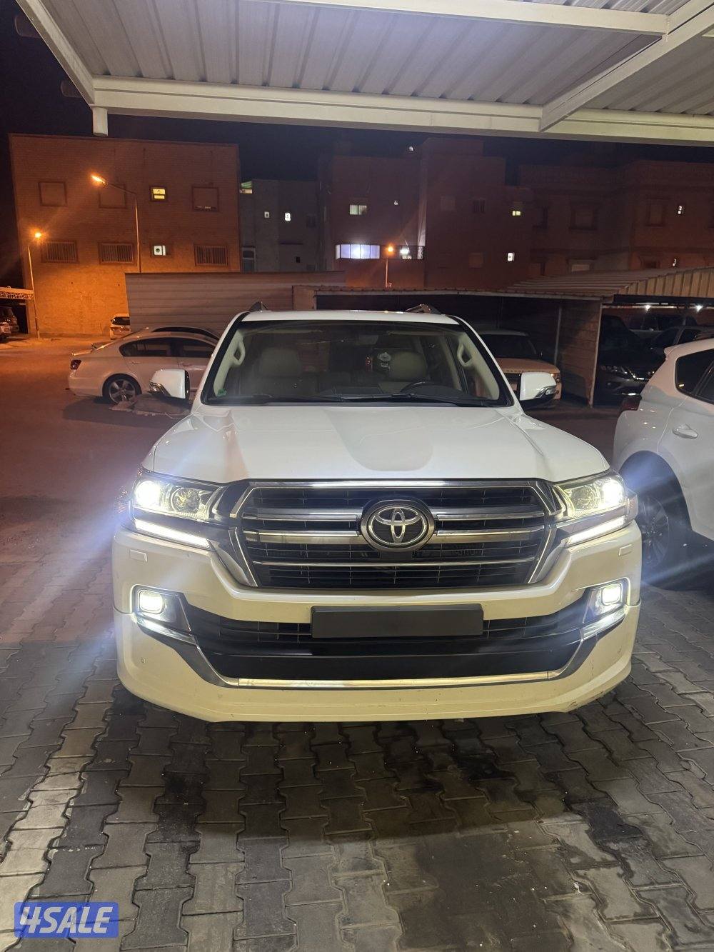 لاندكروز تورينق موديل 2020 وارد الساير1