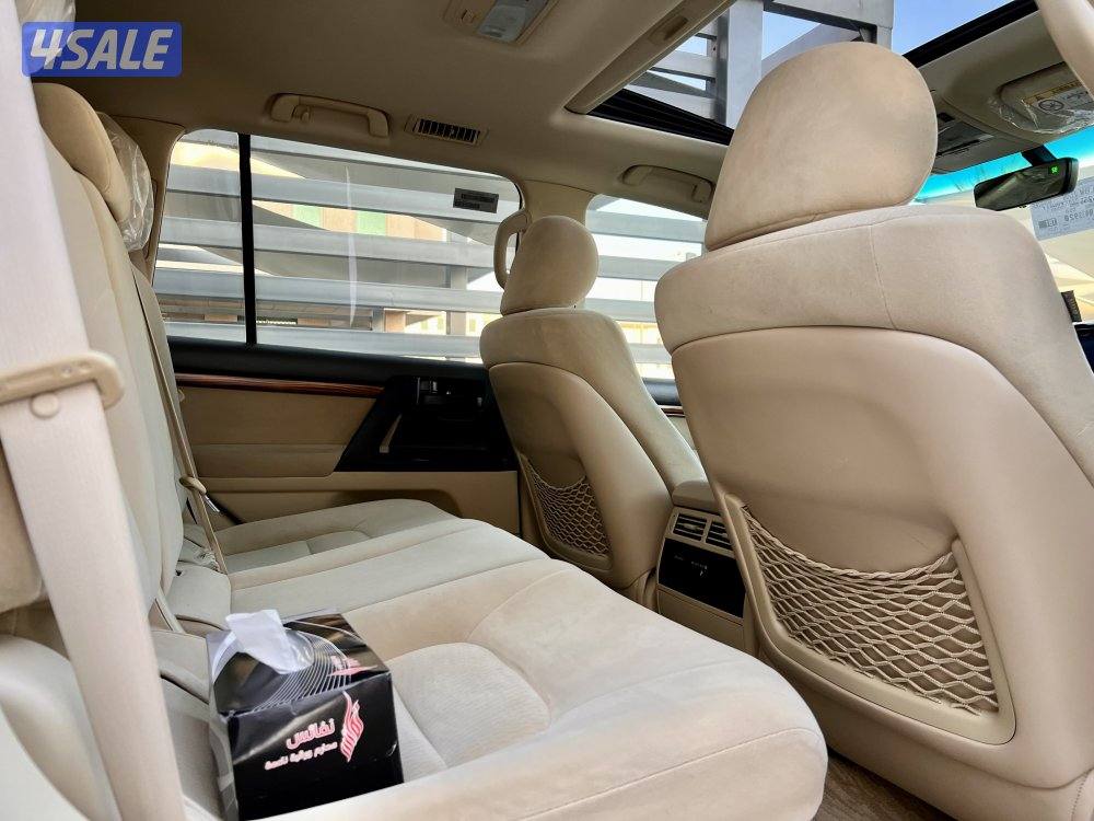 لاندكروزر GX.R V6 / ٢٠١٦10