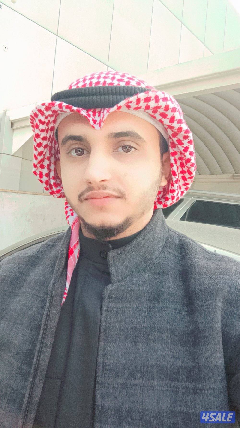شاب يمني من عدن باحث عن عمل ولدي رخصة قيادة 🇰🇼0