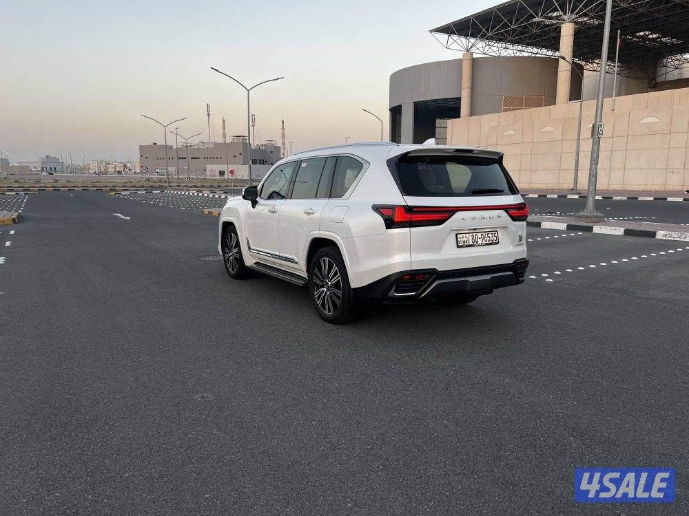 لكزس الدرجه الاولى المالك الاول0