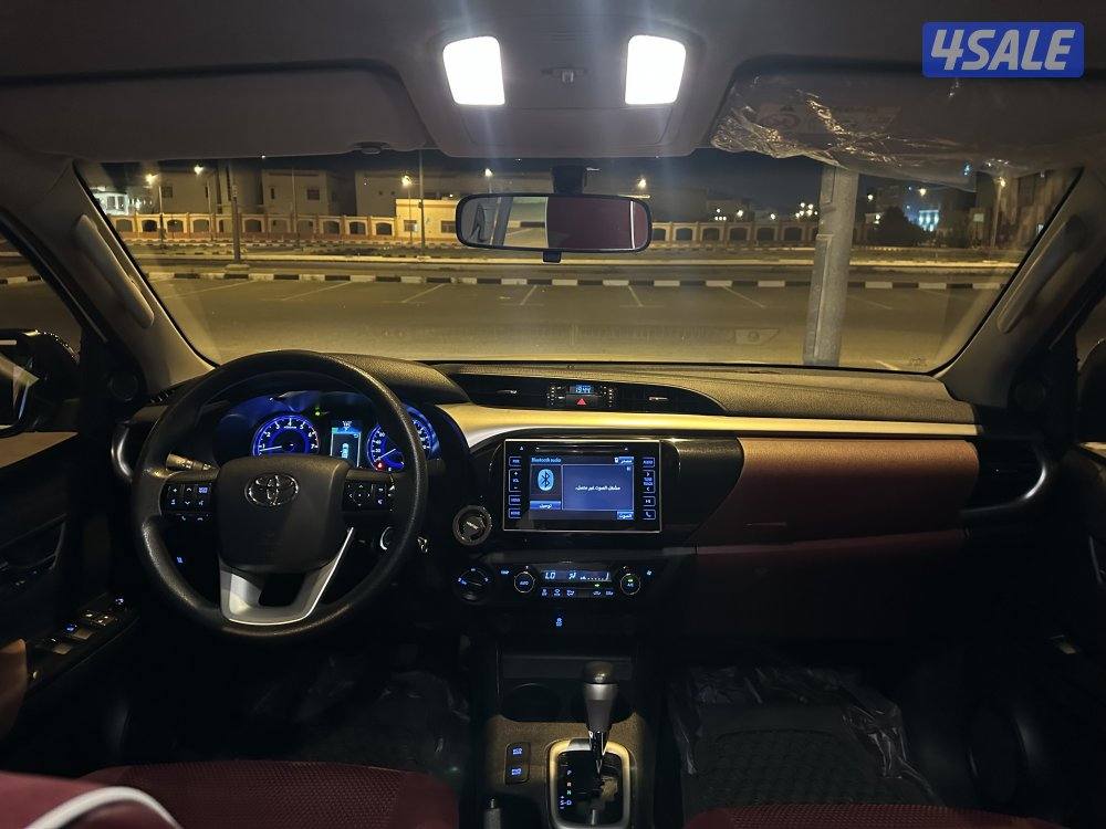 للبيع وانيت هايلكس 20196