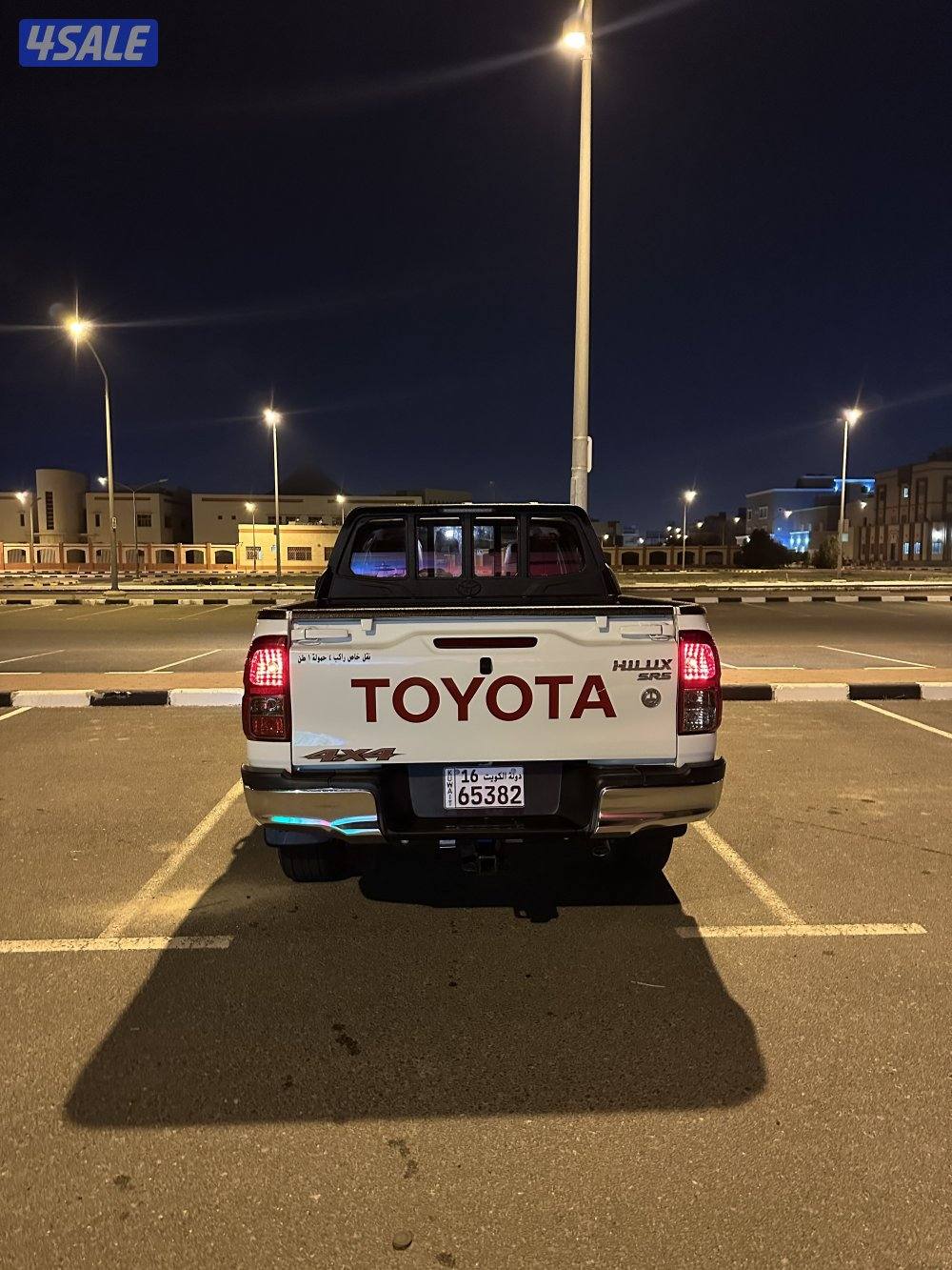 للبيع وانيت هايلكس 20193