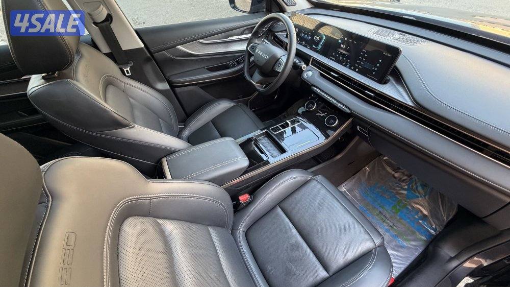 2023 // LX تحت الكفالة5