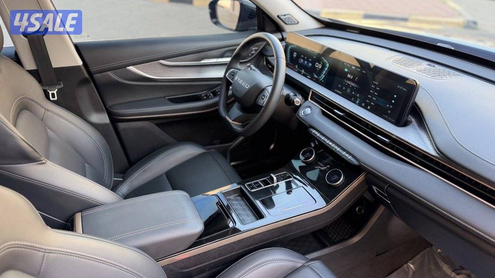 2023 // LX تحت الكفالة9